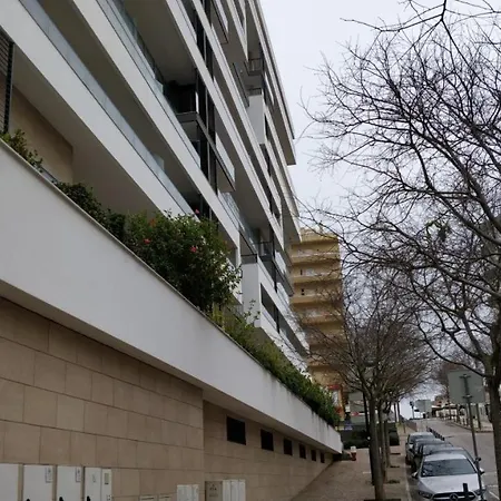 Rocha Prime, Condominio Na Praia E Estacionamento Portimão