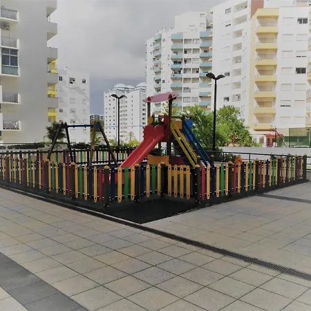 Rocha Prime, Condominio Na Praia E Estacionamento דירה *